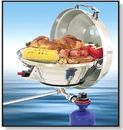 Magma Marine Kettle® 2 gazlı ocak/mangal kombinasyonu.